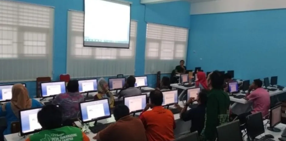 Sebanyak 14 perangkat Desa Tamanagung mengikuti Pelatihan IT