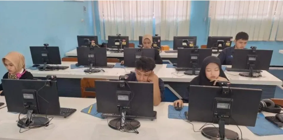 Implementasi Sertifikasi Internasional Kemampuan Bahasa Inggris TOEIC 2024 di SMK Muhammadiyah 2 Muntilan