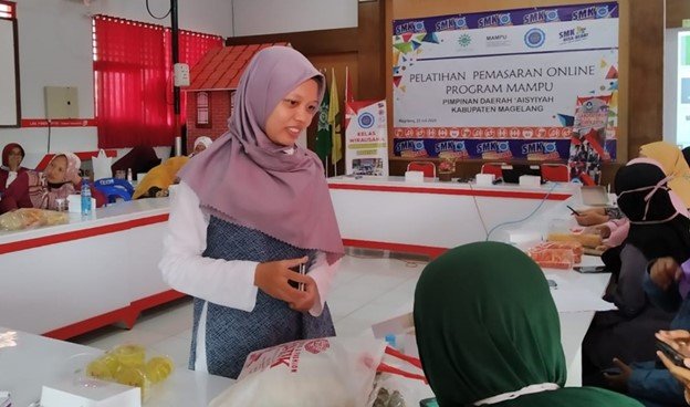 Berdayakan Ekonomi Umat, Anngota Aisyiyah Dilatih Pemasaran Online