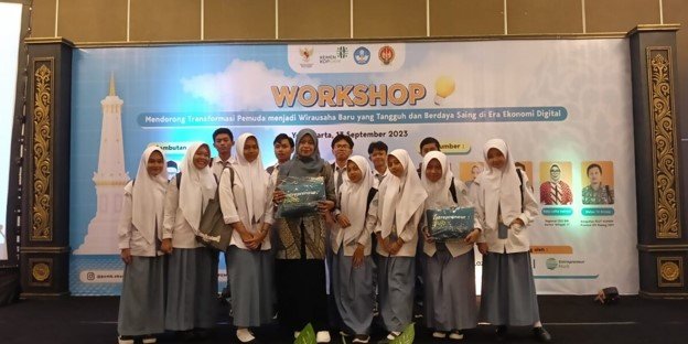 Ikuti Workshop Siswa SMK Muhammadiyah 2 Muntilan Dilatih Digitalisasi Wirausaha