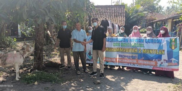 Selain Bakti Sosial, SMK Muhammadiyah 2 Muntilan Tasyarufkan Hewan Kurban